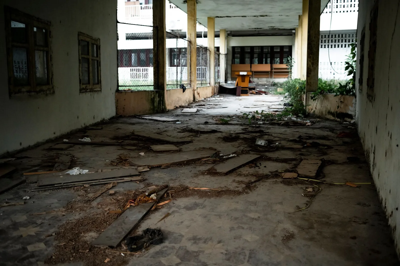 Dấu tích chiến tranh tại một di tích miền Trung