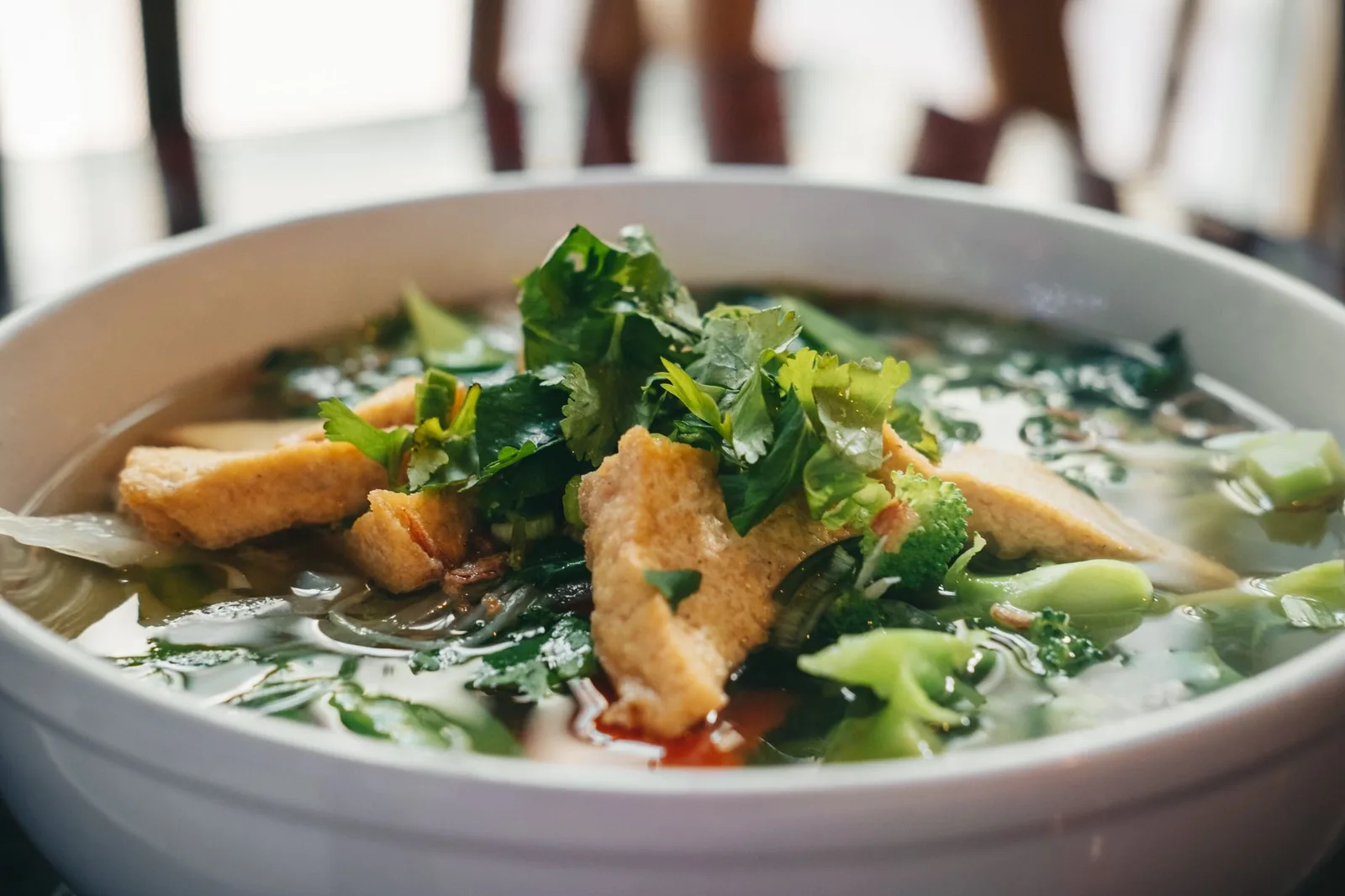 Bát canh nấm đậu hũ non thanh đạm