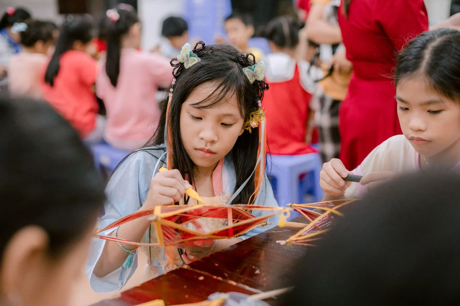 Người trẻ Việt Nam học nghề truyền thống để gìn giữ di sản
