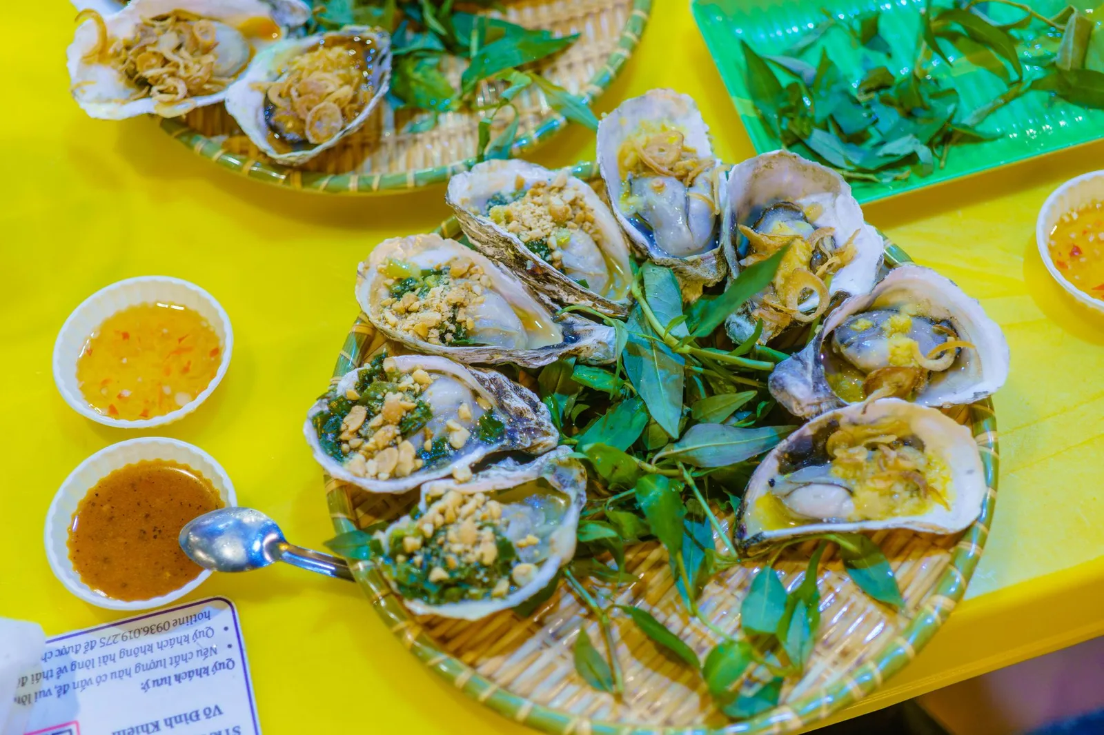 Bữa tối hải sản tươi kiểu Việt Nam