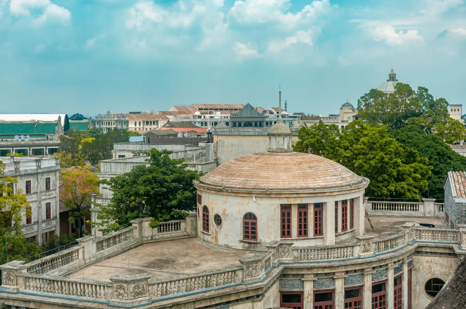 Khu phố cổ Hà Nội nhìn từ trên cao với các dãy nhà san sát