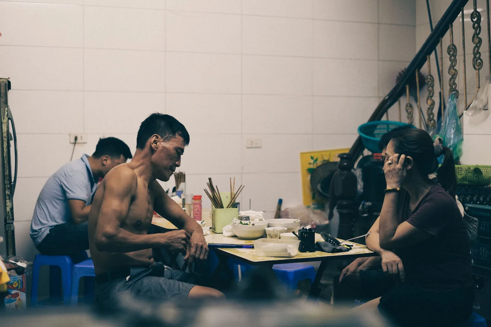Nhóm bạn Việt trải nghiệm food tour phố cổ Hà Nội