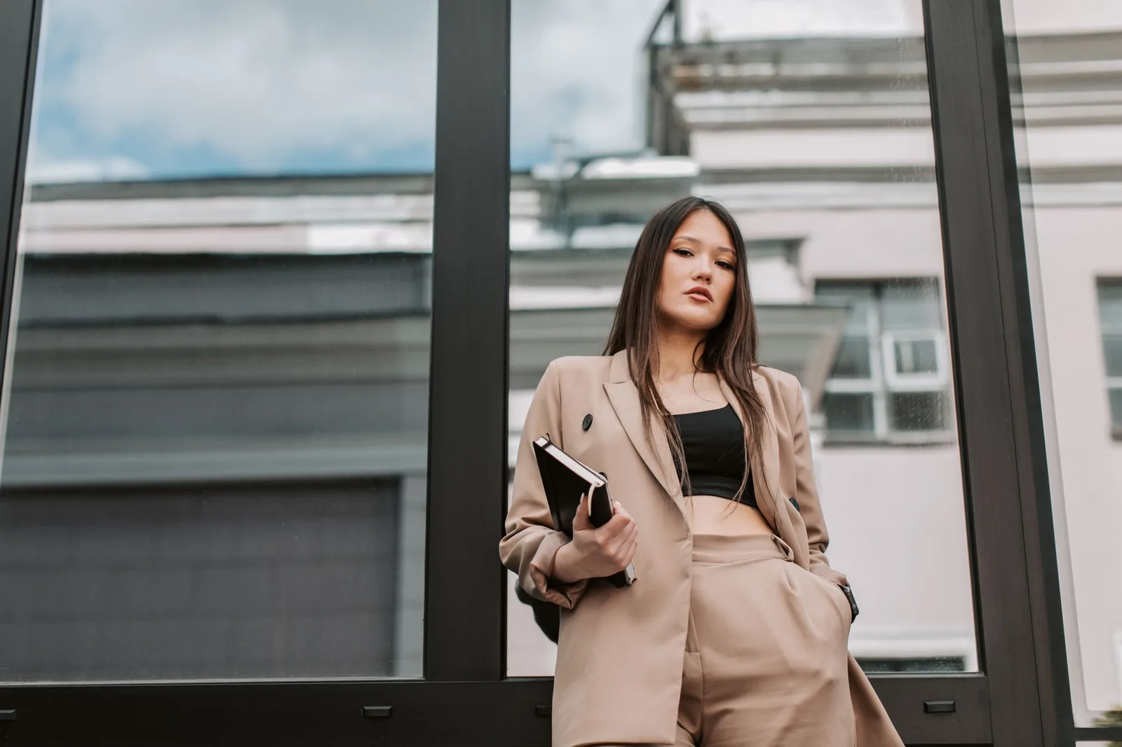 Người đi làm suy ngẫm và ghi chép về hướng chuyển nghề