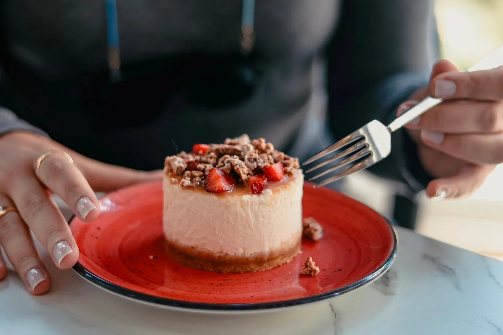 Bánh phô mai dâu tây không cần lò nướng