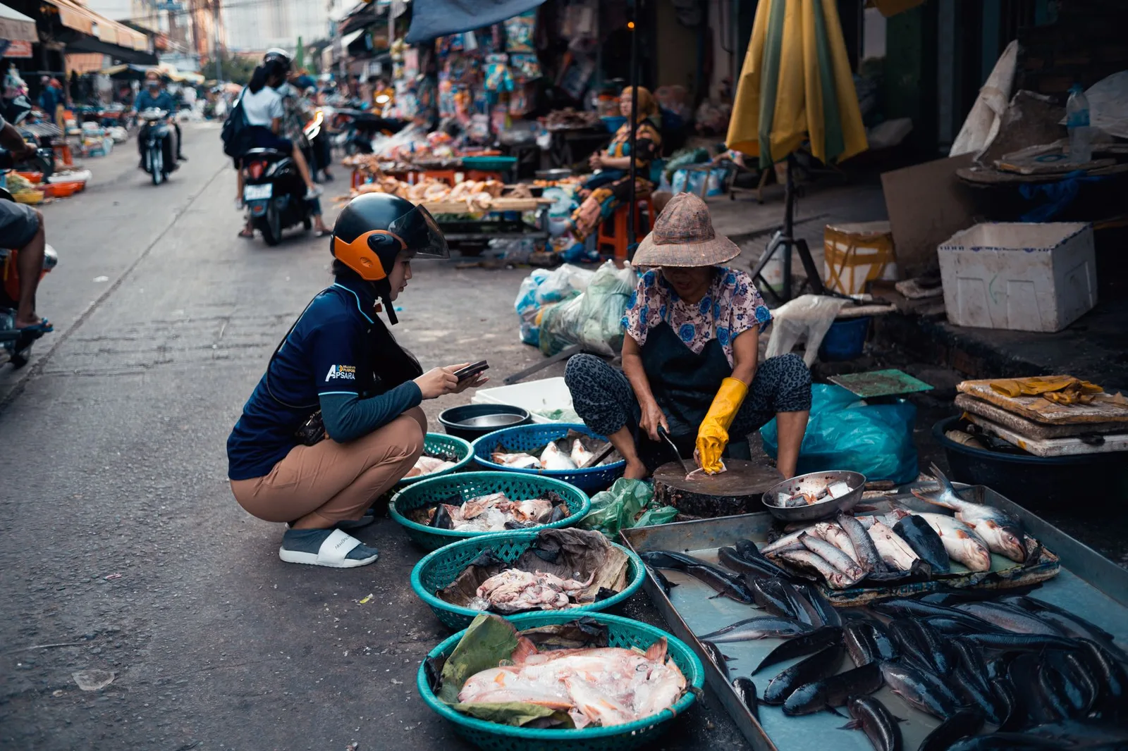 Người mua xác minh thông tin người bán vé trực tuyến