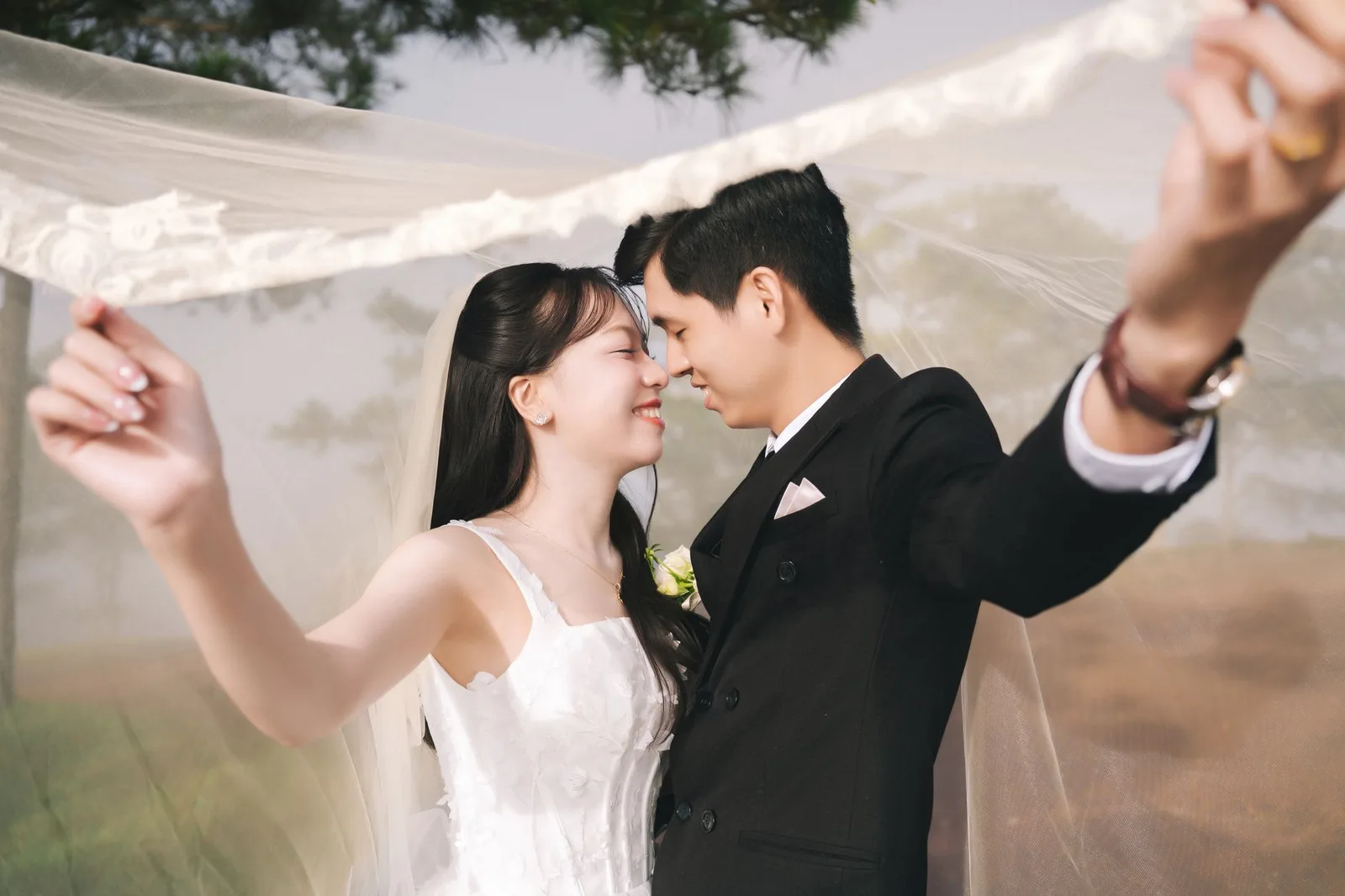 Cặp đôi châu Á xa cách vì căng thẳng trong mối quan hệ