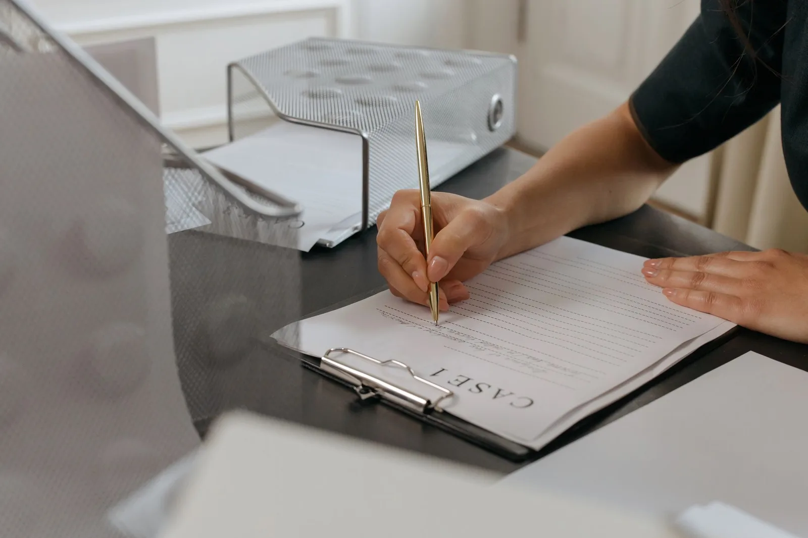 Hồ sơ pháp lý liên quan đến cáo buộc tài chính