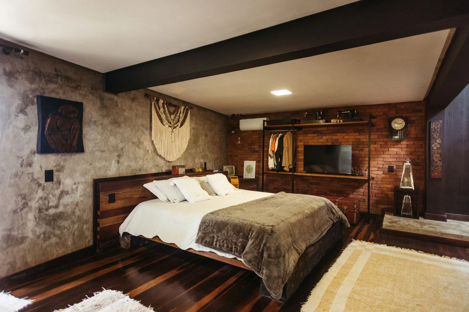 Phòng ngủ homestay ấm cúng gần khu vực concert
