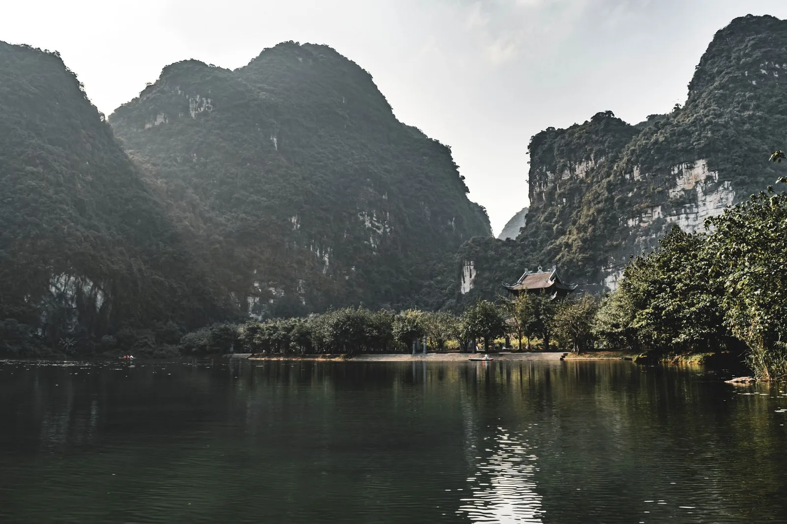 Phòng homestay Ninh Bình ấm cúng trước khi nhận phòng