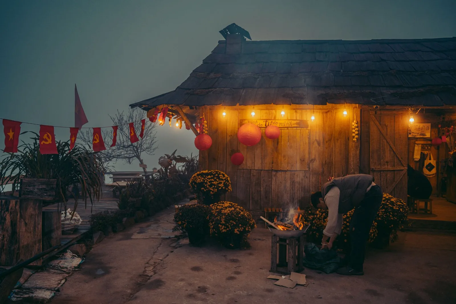 Homestay gỗ ấm cúng giữa bản làng vùng núi