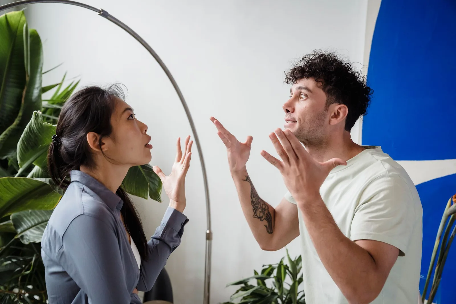 Cặp đôi cùng trao đổi về ranh giới trong mối quan hệ