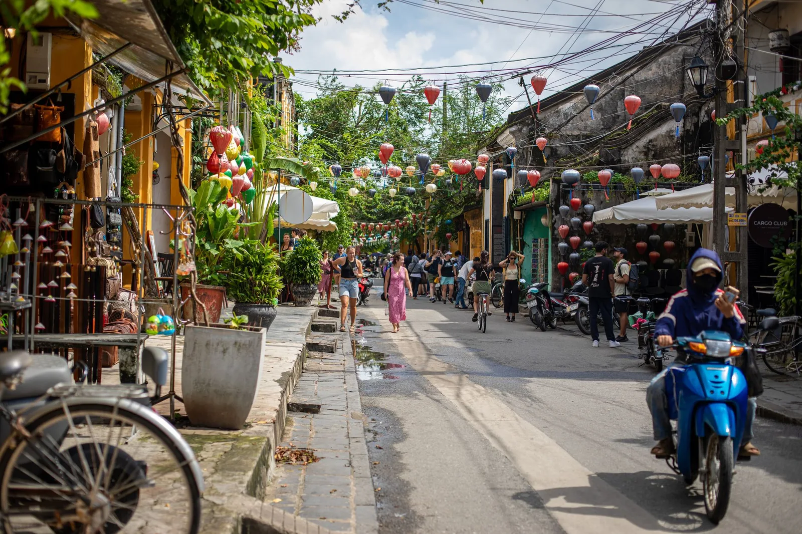 Hành lý gọn nhẹ dạo phố cổ Hội An