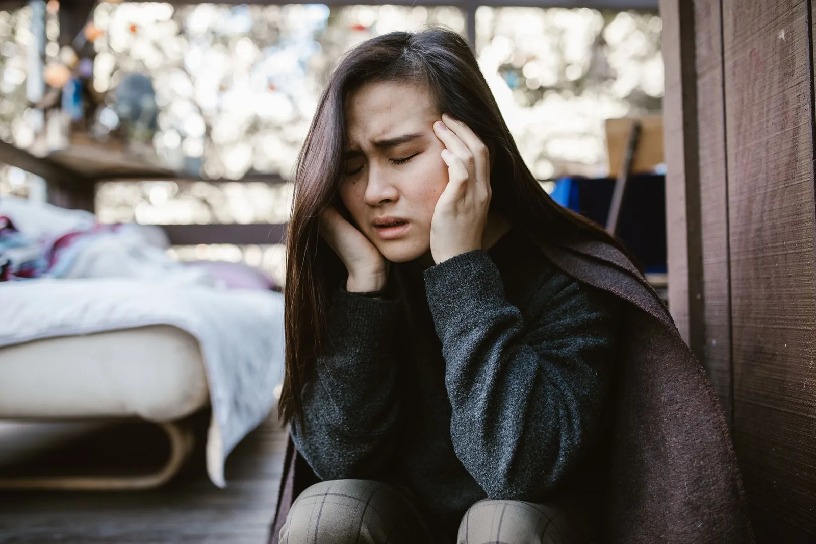 Người phụ nữ châu Á bình tâm sau tổn thương tình cảm