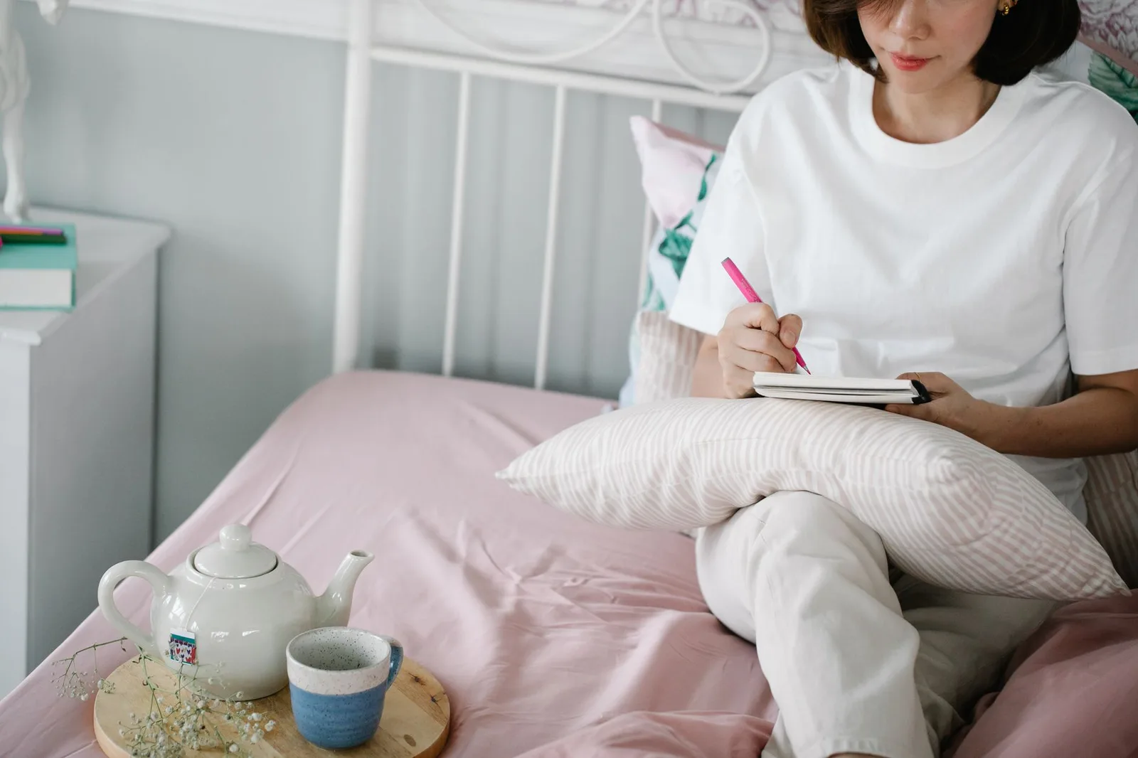 Người phụ nữ viết nhật ký để từng bước tìm lại chính mình