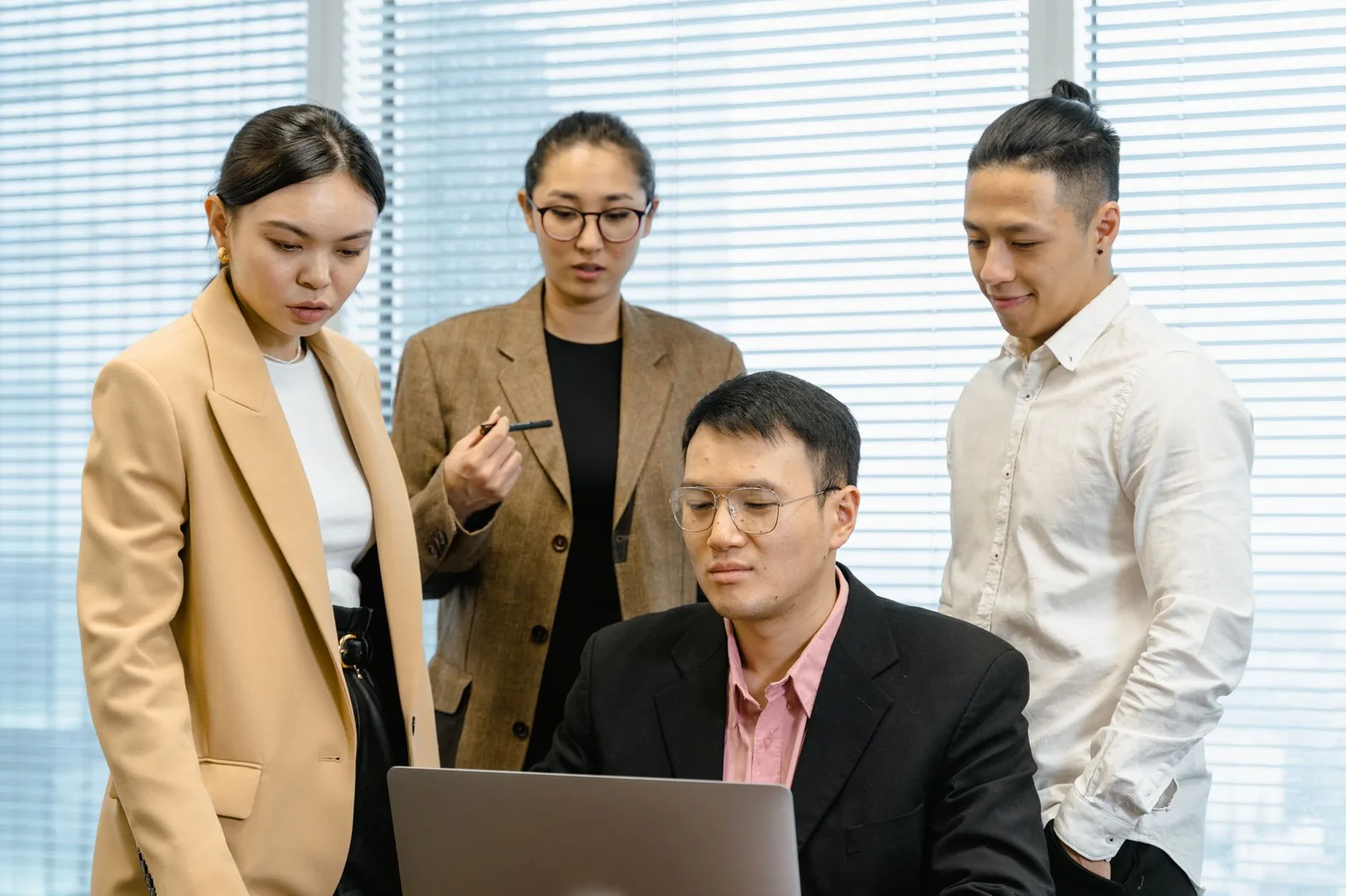 Đội ngũ cùng lập kế hoạch để giảm tình trạng làm việc quá giờ