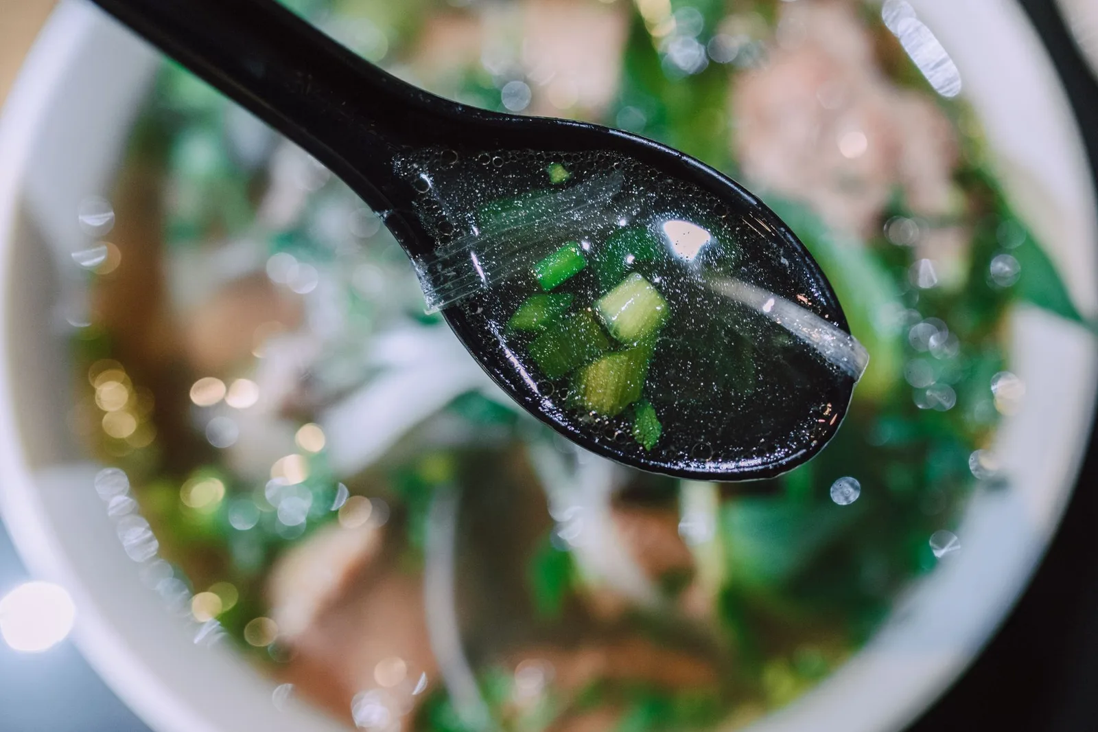 Bát phở nóng hổi cho bữa sáng ở Hà Đông