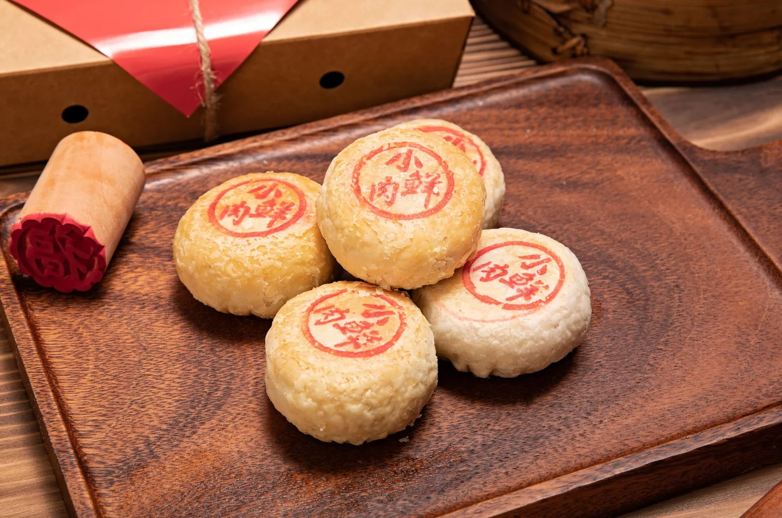 Tạo hình bánh trung thu tròn đều bằng tay