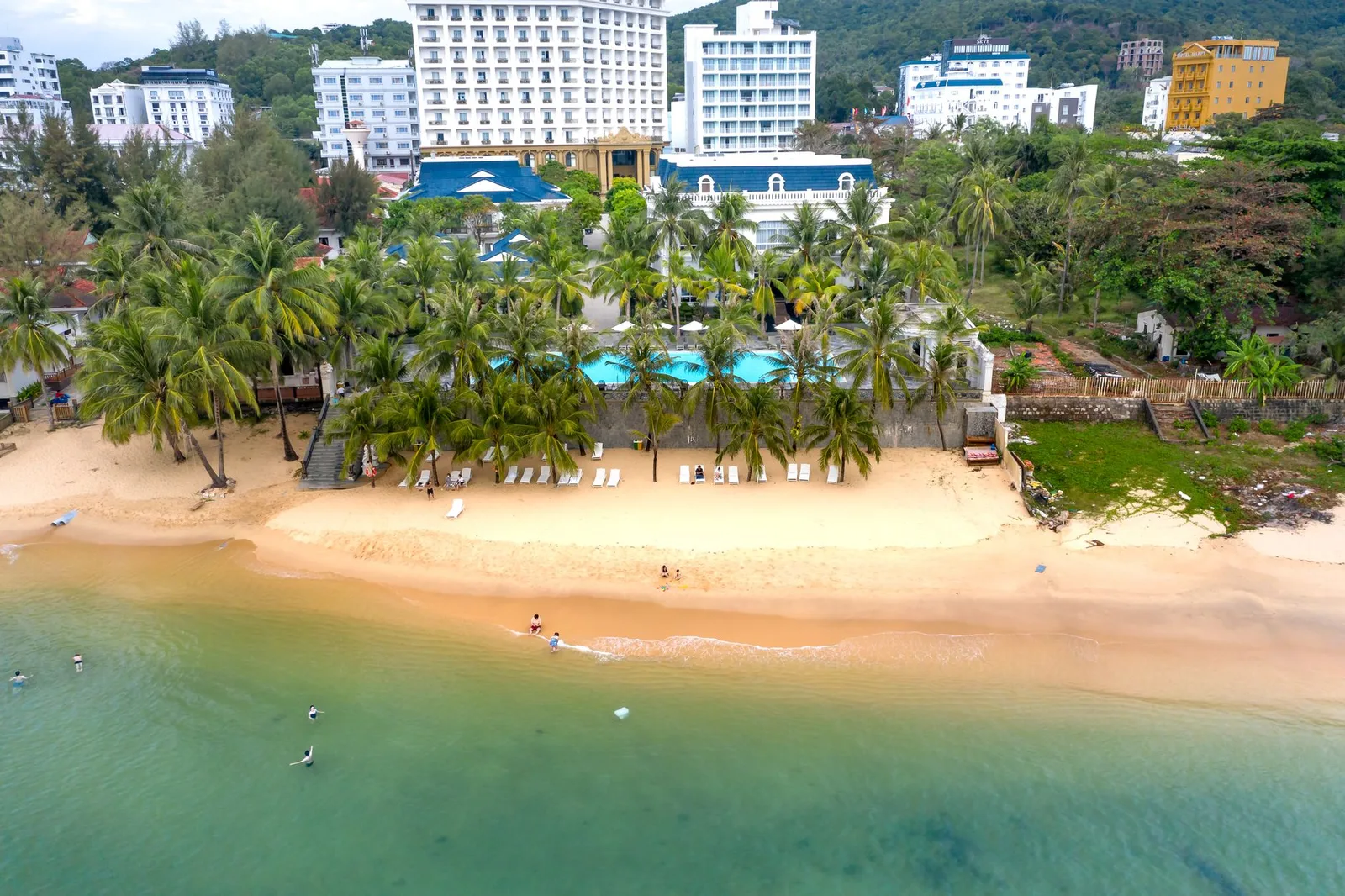 Bãi biển Phú Quốc đêm trăng Trung thu